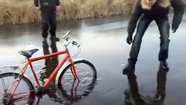 вот так надо кататься на велосипедах
