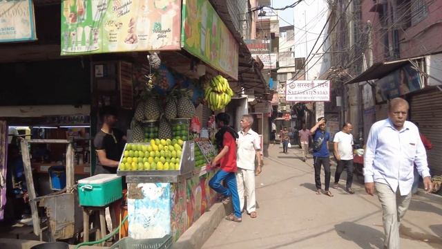 [4k] Walking Tour, India 🇮🇳 New Delhi, Main Bazar Rd. 8am