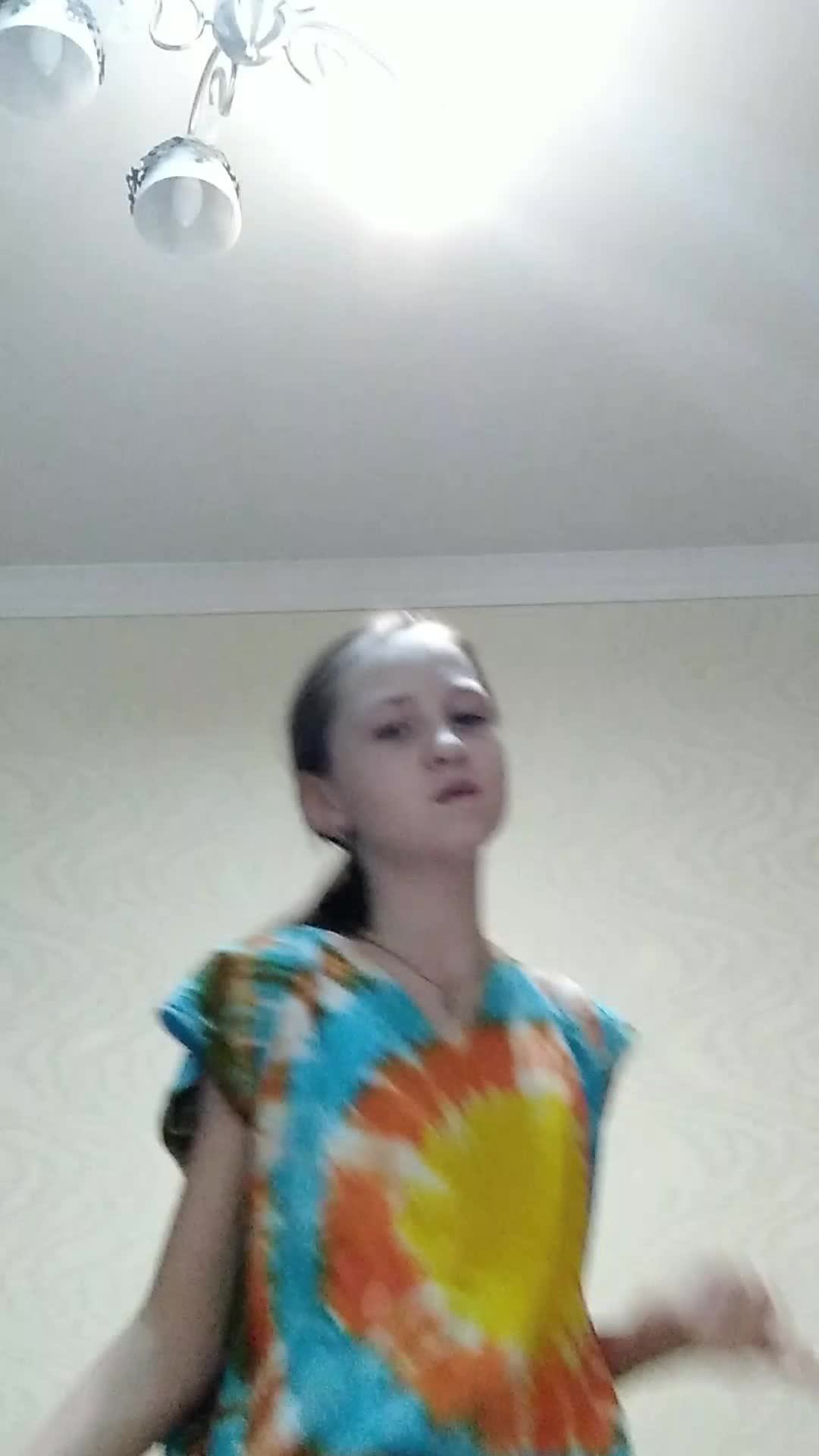 ОПЯТЬ ТАНЦЫ