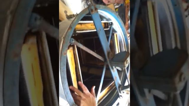 Как мы качали мед на медогонку