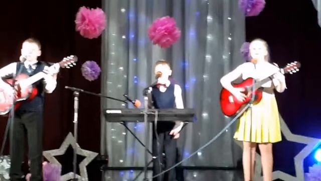 2 КИН ИДЁТиж
