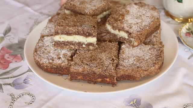 Простой рецепт пирога к чаю. Домашняя выпечка с творогом.