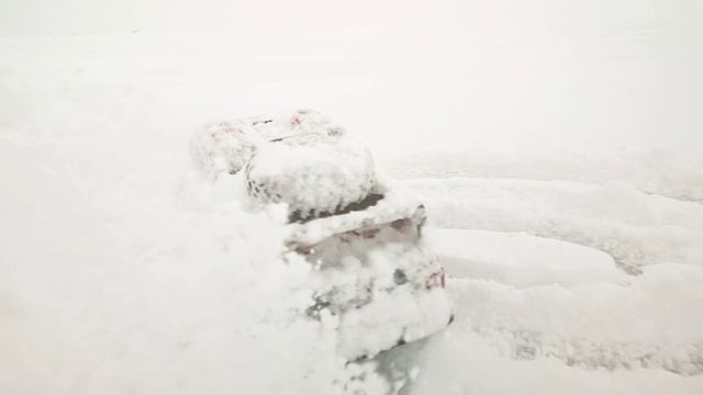 Заснеженная гонка 4x4 EMO X4