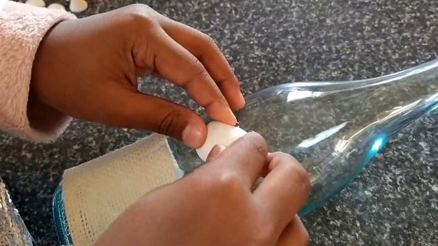 Do this easy bottle art with Merita 💝🥳.