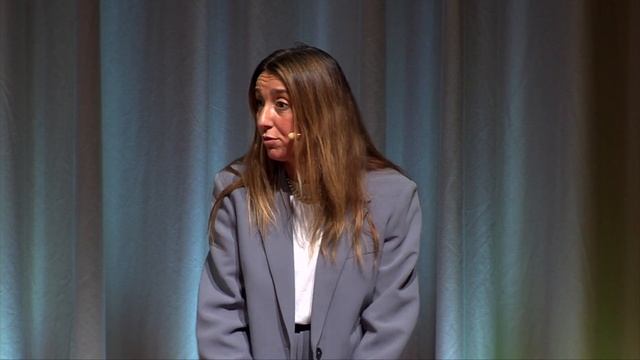 Il futuro è qui e ora | Valentina Ricci | TEDxCittàdiSanMarino