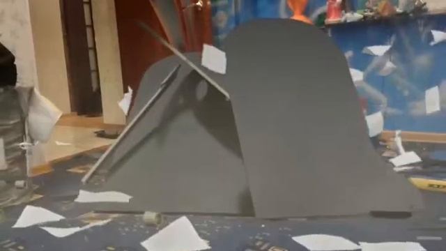 Упала пианино с верхнего этажа
