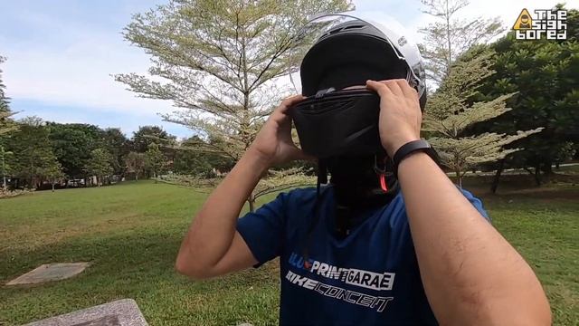 How to: Wear and remove full face motorcycle helmet