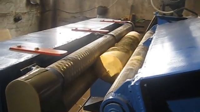 Spindleless Log Debarker Machine from BADDIS Co. Деберкер, окориватель для бревен. Лущение.