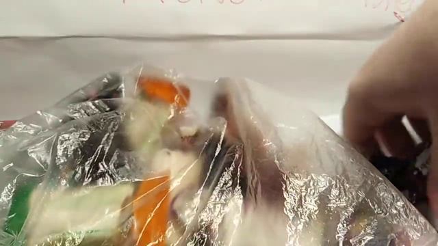 2-ая распаковка с нг подарок от тёти раи(спс ей за это)