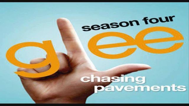 Glee 4x01 "Chasing Pavements"