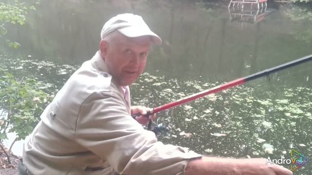 Ловля крупной плотвы на кукурузу.mp4
