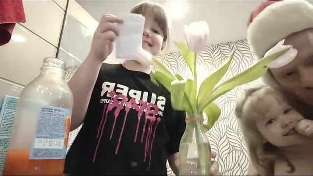 8 марта цветочки девочки