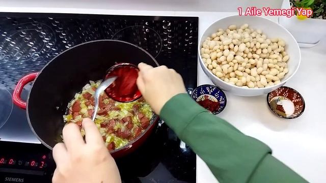 KURU FASULYE Nasıl Yapılır ? / Nefis Yemek Sucuklu Kuru Fasulye Tarifi Nasıl Yapılır / Kolay Yemek