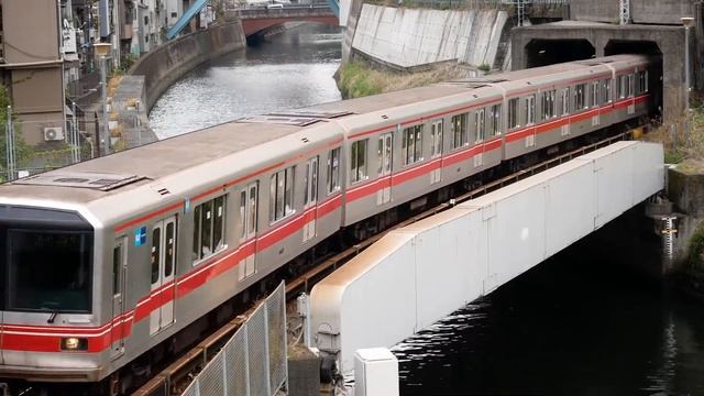 東京メトロ　丸ノ内線　０２系　２６編成
