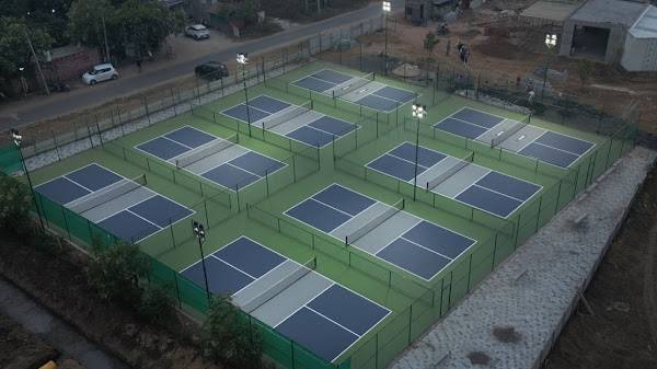 🏓 Aerial Drone View of Pickleball Game at Night | Stunning 8-Court Action