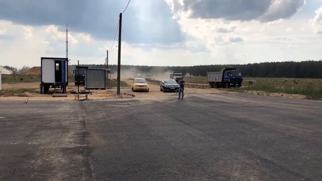Асфальтированный подъезд и разворот для полуприцепов