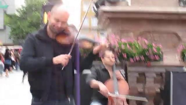 Canon in D: Konnexion Balkon street band at Marienplatz, Munich in HD