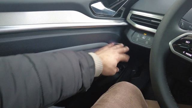 Volkswagen ID 4 pro crozz/ massaj sidenalik elektromobil.