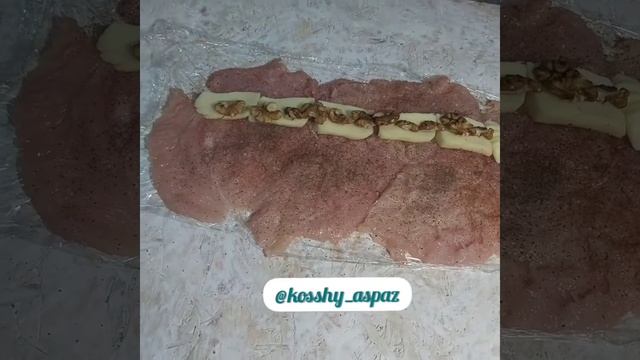 Курины рулет (Тіске басар тауық етінен)
