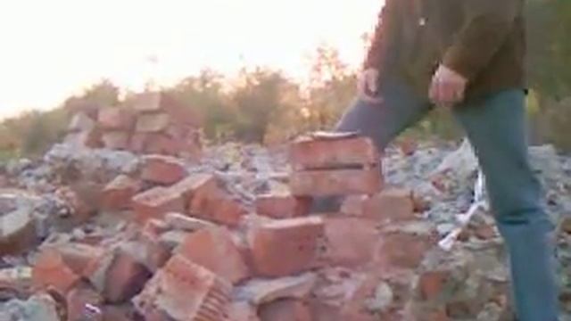 Разбивание кирпичей brick break power of shaolin kung fu