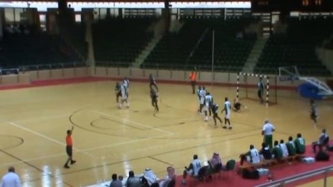 Hatem Zahran lead Alshabab to first historical win against Ahly Jeddah 2011.mpg