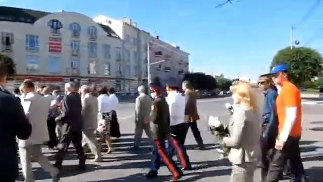 Возложение цветов к памятнику Олегу Рязанскому