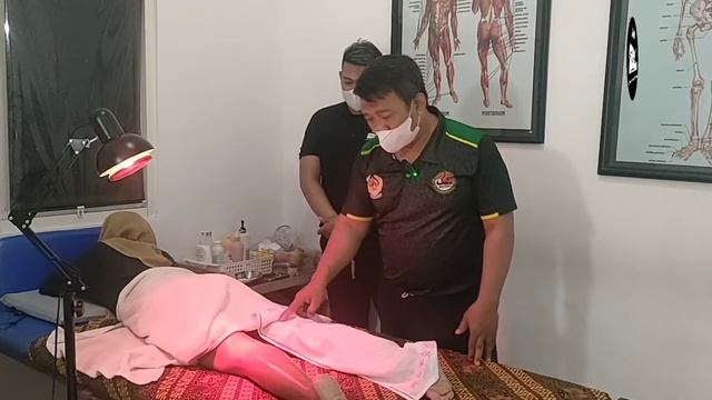 WHAT?? 😱KAKI BERBENTUK "X" SEKALI THERAPY BISA NORMAL??? II JM SPORT MASSAGE THERAPY ||