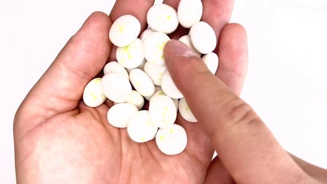 Chewing gum Mentos PURE FRESH Watermelon / How many balls are inside?  What's inside the balls