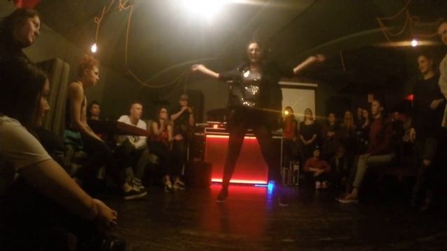 Disco Fever | HiroSima | Waacking Judge Solo .