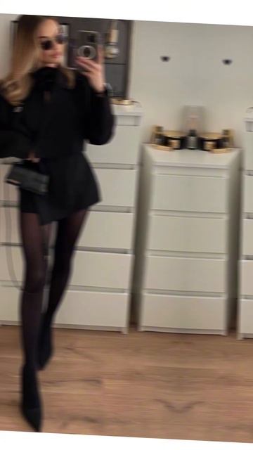 #moments #people #feshion #shopping #shortsvideo #life