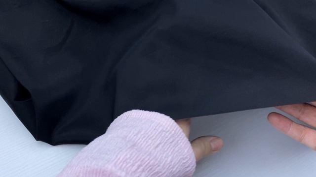 Подкладочная  тонкая чёрного цвета однотонная 33381
