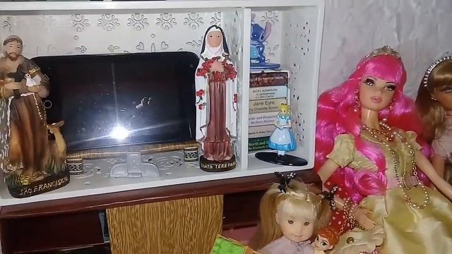 Donatella Fisherburg recebe Barbie Tarina Tarantino, Instagram @donatellafisherburg [Bastidores]
