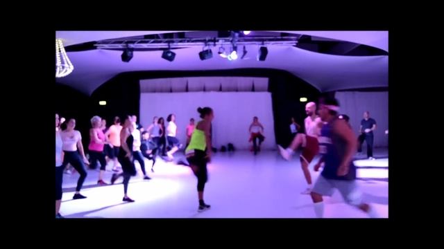 Zumba® | Mueve Tu Pum Pum | ZIN76 |