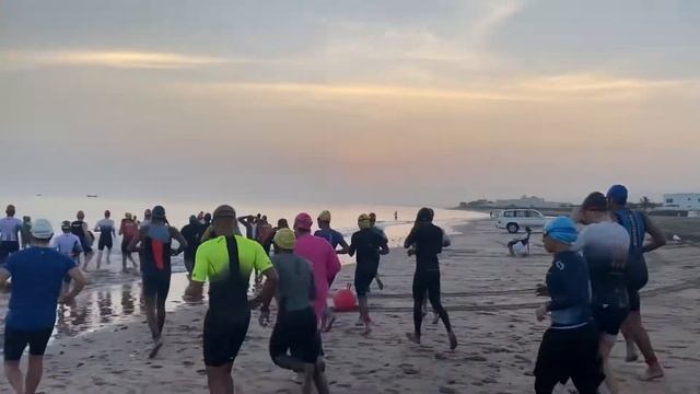 Alathibah Classic triathlon 9 September 2022. Olympic distance swim start..
