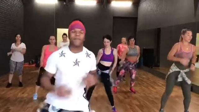 ZUMBA, No Lo Trates.   pregnant 🤰🏻
