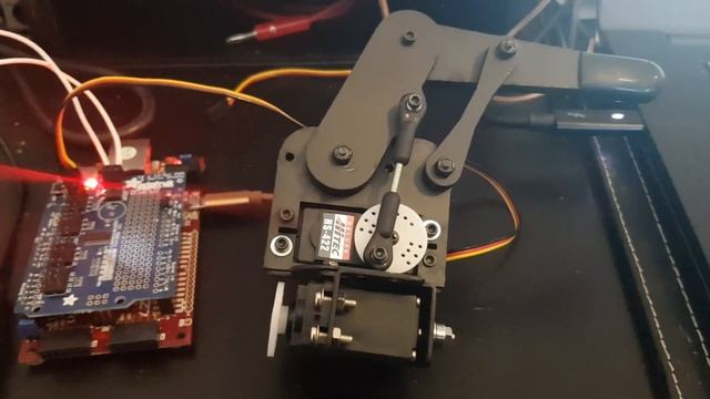 Hexapod FPGA driving the first leg