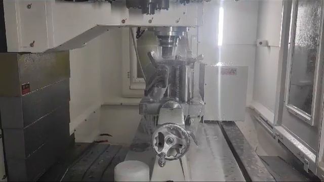 Фрезерная обработка деталей на станке с ЧПУ KVL 1361