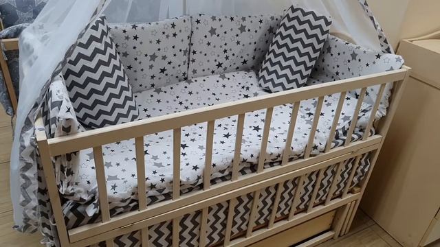 ліжечко маятник, матрац кокос, постільний набір 8 ел. Відмінна якість.