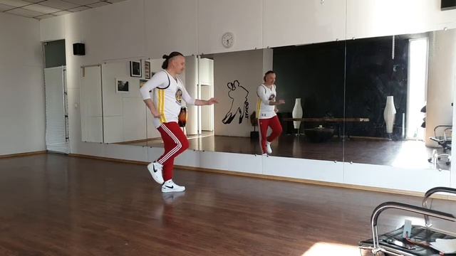 Episode 13 / live lesson with Moni Streetsalseros footwork salsa on2 / 25.04.2020