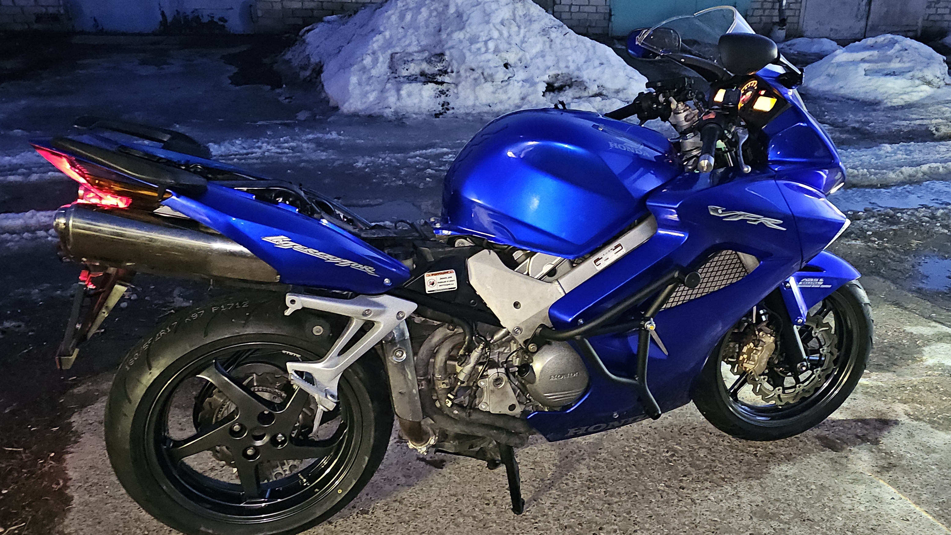 Установка клетки Honda vfr 800 6 поколение