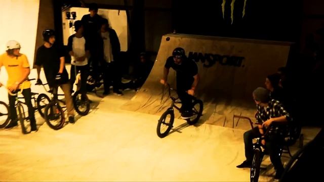 CULT - DAKOTA ROCHE & ALEX KENNEDY IN HOLLAND - BMX STREET.mp4