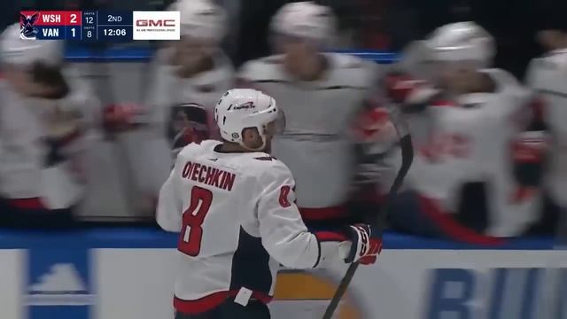 Alex Ovechkin scores vs Canucks from McMichael's pass, goal #841 in NHL (16 mar 2024)