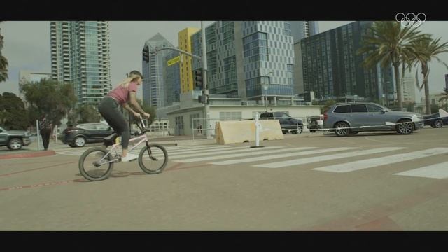 A BMX freestyle ride through the streets of LA with Angie Marino | Urbanity