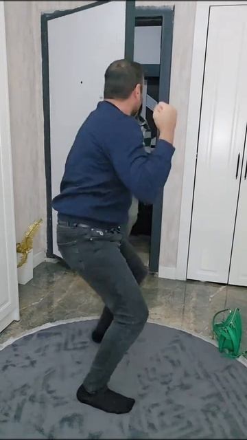 aliggiller_2025-03-09-00-40-05_1741462805336