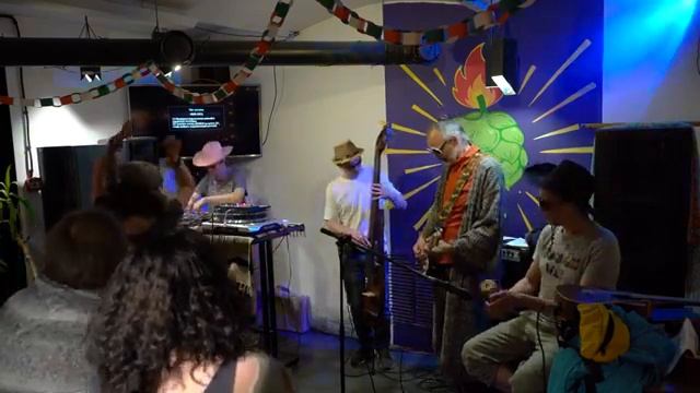 13 Июня 2022 года . "Тропики Внутри" и "Joe Mandelis band "
