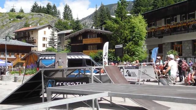PRALOGNAN SHOW VTT TRIAL PAR FREE STYL AIR - JUILLET 2013