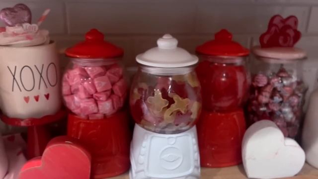 VLOG | Trader Joe's Finds, Valentine Candy Try it Tuesday w/ Chris, New Perfume