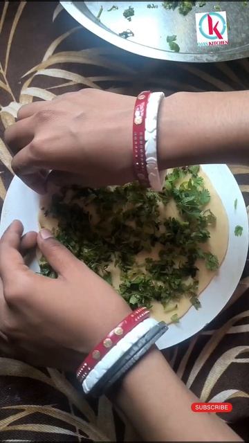 Laccha paratha aaj bnaye kuch alg tarh se.... #lacchaparatha #paratha #short #viral #trending