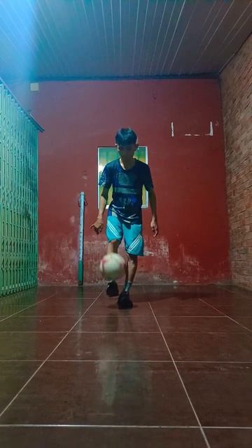 Football hard skills juggling no touch & hop the world #soccer #football #futball #freestyleskills