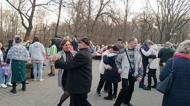 Добрые люди....... 08.03.25 Гомель парк Луначарского 🥰💫